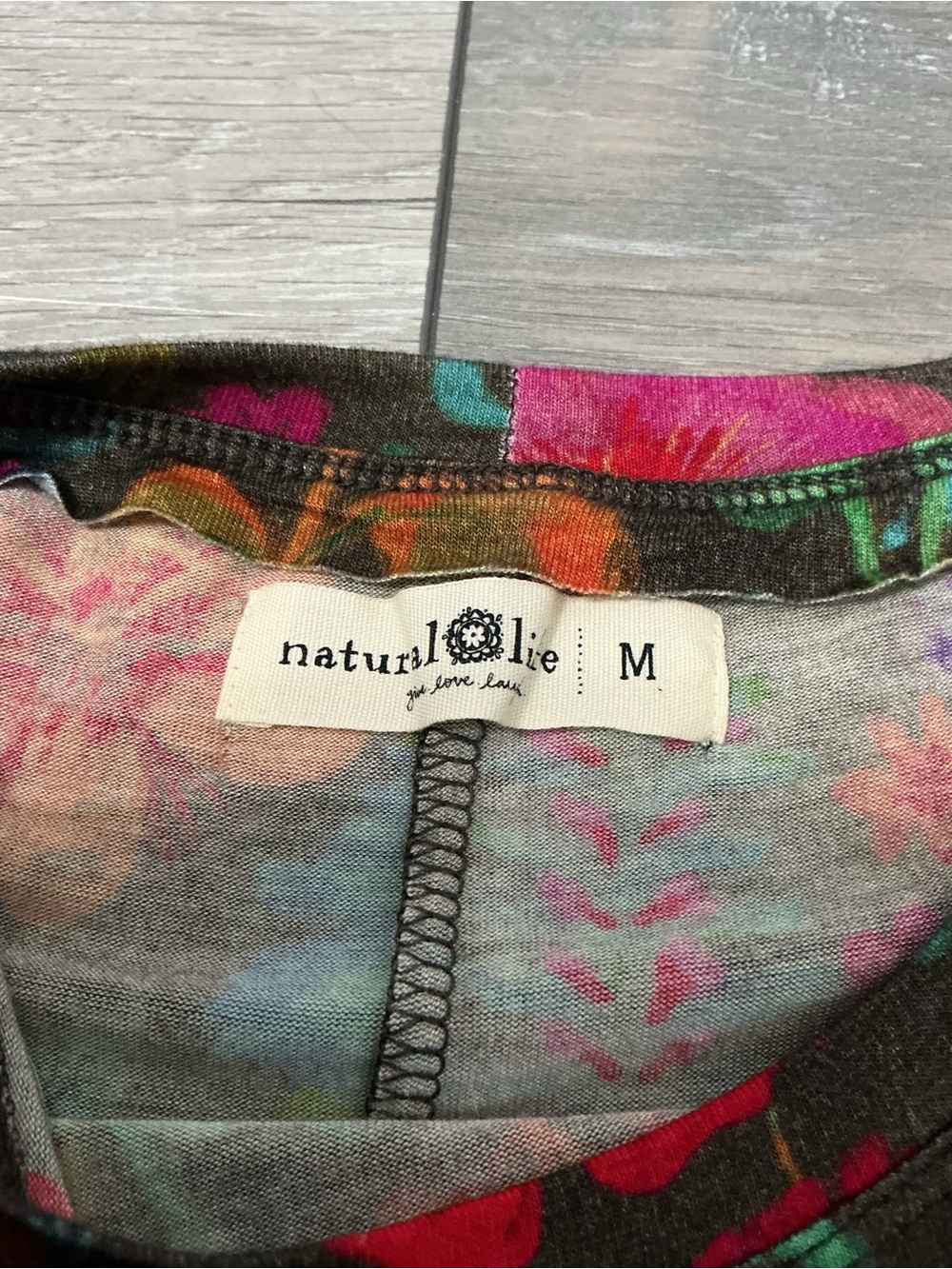 Natural Life STEVIE Long Sleeve Soft Mini Dress in Rainbow Garden Black M - Picture 6 of 9